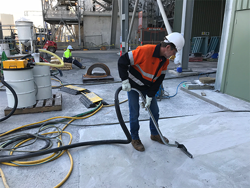Combustible dust vacuum